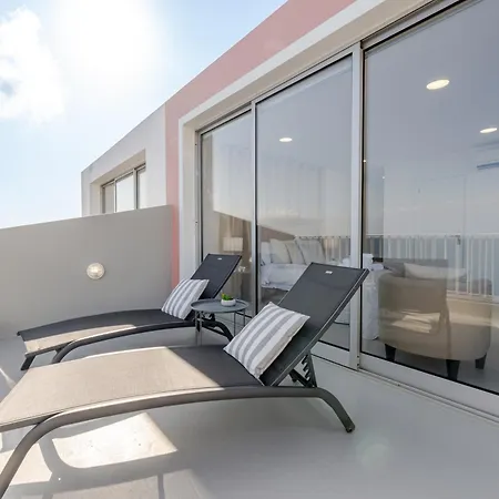 Casa Rosa Panoramic Seaview לאגואה
